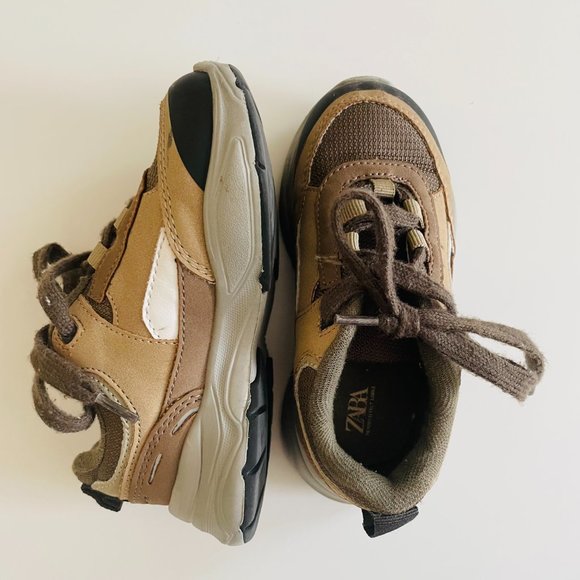 Neutral Snikers - Picture 3 of 3